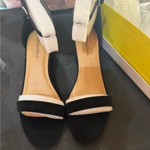 Cityclassified Black and White Heels